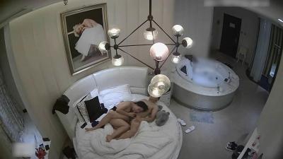 时尚气质美女又一次酒店私会情人说我不能来见你,一见你就干这事.换情趣装操临走时又被干一次.